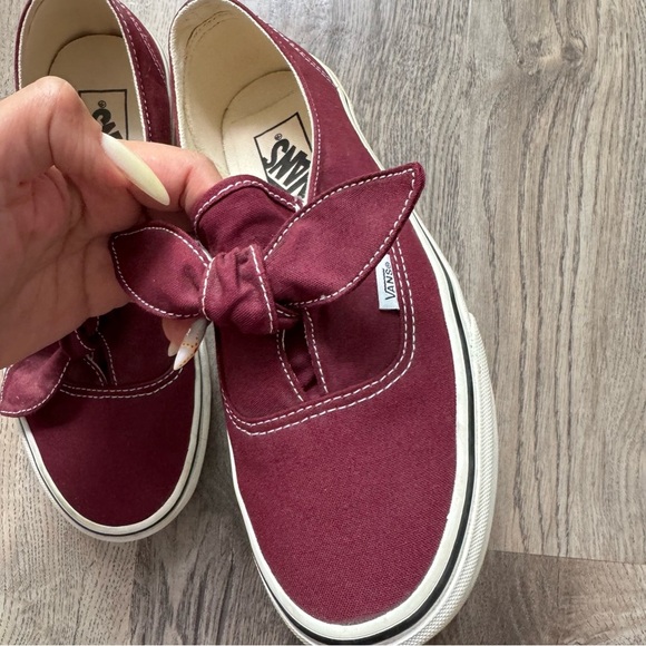 Vans Maroon Knot Detail Sneakers size 8 - Picture 2 of 7